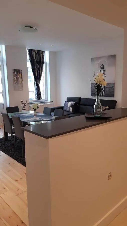 Modern Apartment First Floor Brüssel 0*,